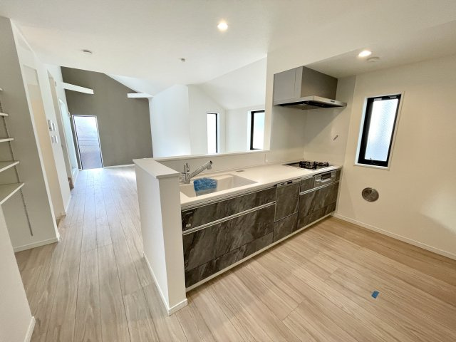 ＜LIBERi リーベリー＞練馬区小竹町2丁目　希少エリア　限定1棟の居間・リビング