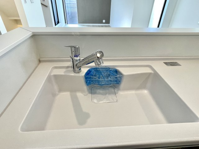 ＜LIBERi リーベリー＞練馬区小竹町2丁目　希少エリア　限定1棟の居間・リビング