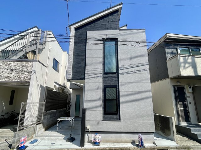 ＜LIBERi リーベリー＞練馬区小竹町2丁目　希少エリア　限定1棟の外観