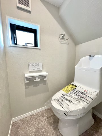 ＜LIBERi リーベリー＞練馬区小竹町2丁目　希少エリア　限定1棟のトイレ
