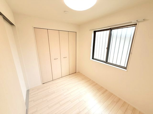 アルバ西岡本の寝室