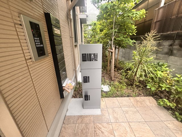 Raffinato東灘のエントランス