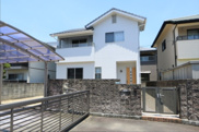 松山市上市２丁目の一戸建ての画像