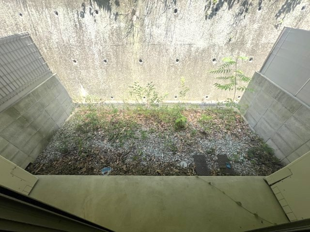 ヴィレッタ城之下のバルコニー