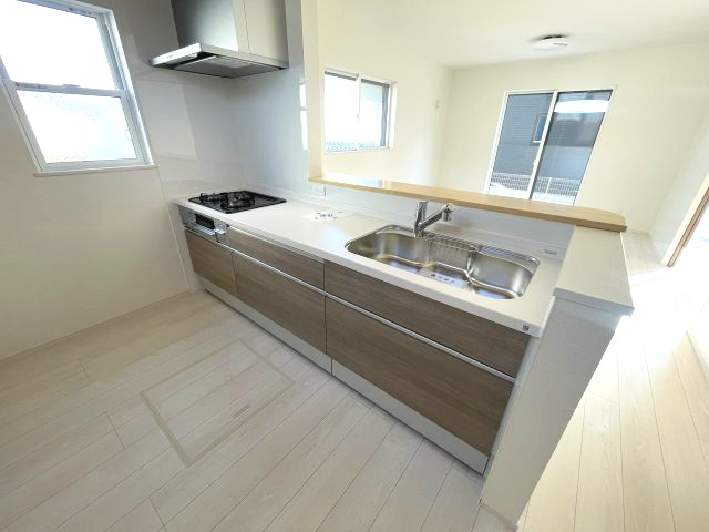 佐伯区坪井1丁目　№35715のキッチン|手元が隠せる、便利な
カウンターキッチンです。