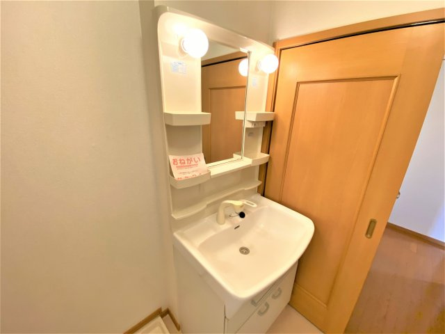 プリムヴェールⅠの独立洗面台