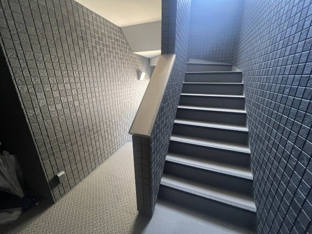 プライム御影本町のエントランス