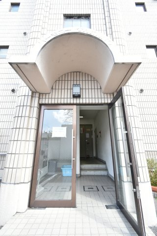 ハーモニータカノのエントランス