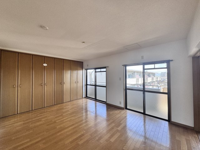 ハーモニータカノの洋室