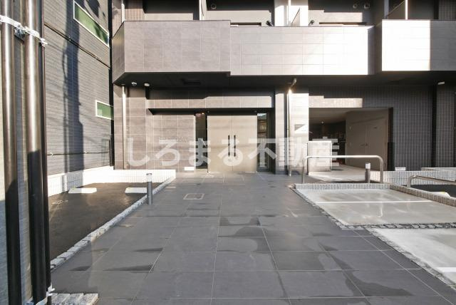 ソルテラス四天王寺前夕陽ヶ丘のエントランス