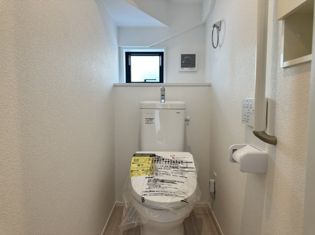 小田原市南鴨宮3期　新築一戸建てのトイレ