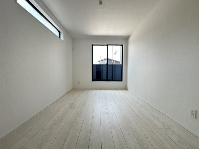 小田原市南鴨宮3期　新築一戸建ての洋室