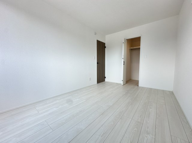 小田原市南鴨宮3期　新築一戸建ての洋室