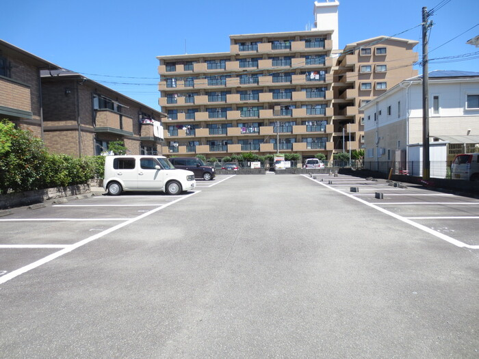 サンパル A棟の駐車場|駐車場
