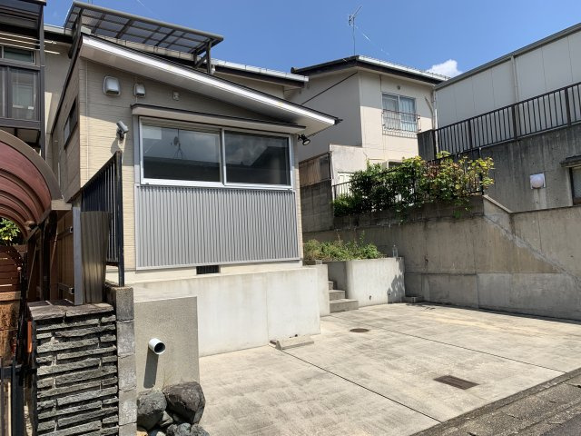 京都市岩倉中在地町　中古テラスハウスの庭