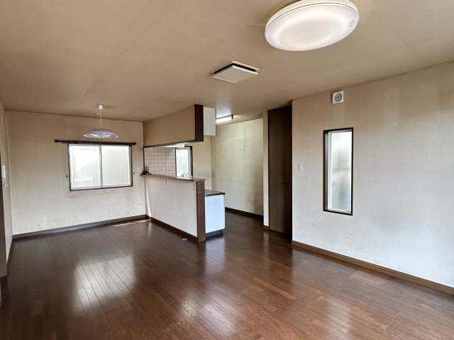 羽ノ浦町宮倉羽ノ浦居内中古戸建の居間・リビング