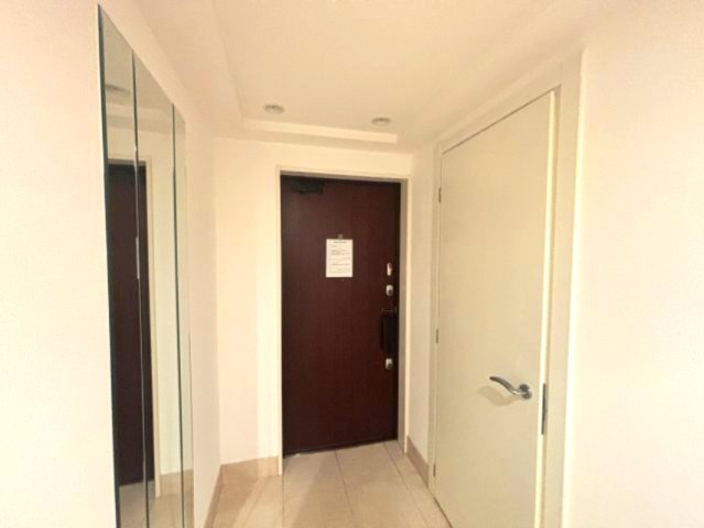 クラティオ御影山手一丁目の玄関