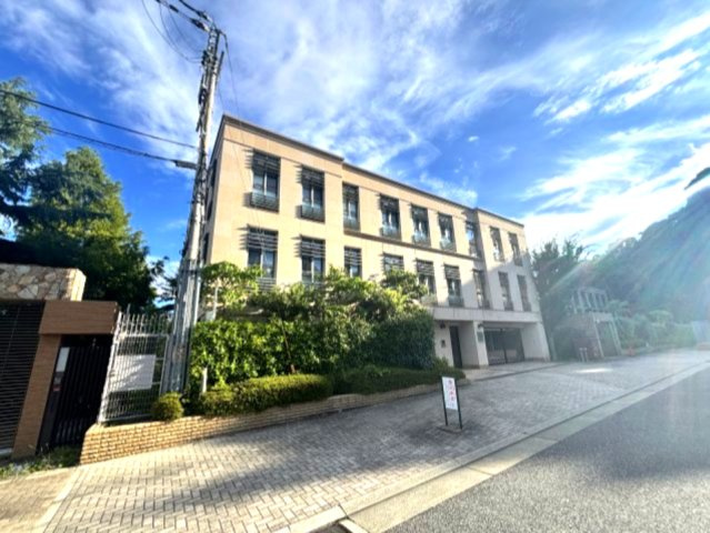 クラティオ御影山手一丁目の外観