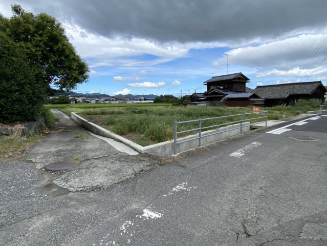 西条市丹原町今井の売地の外観