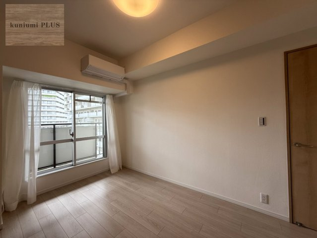 ベル・パークシティK棟の洋室