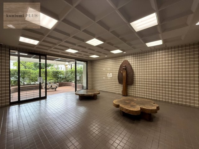 ベル・パークシティK棟のエントランス