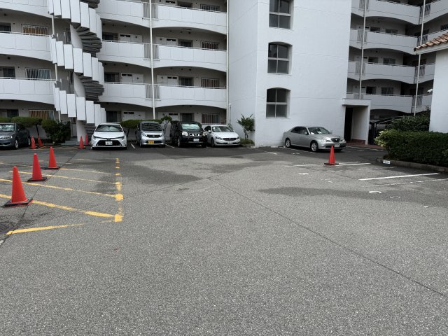 マリンパレス明石の駐車場