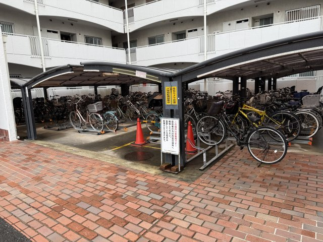 マリンパレス明石の駐輪場