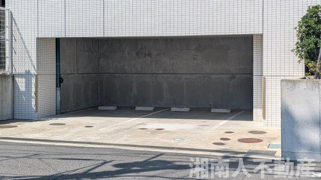 シティインデックス藤沢の駐車場|車をお持ちの方に嬉しい駐車場付きの物件です