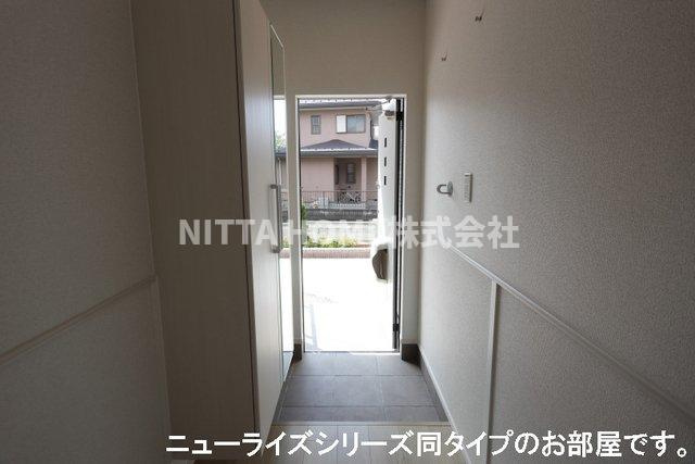 キング・ヒルズⅡの玄関|【イメージ写真】シューズボックス付きの玄関になります◎