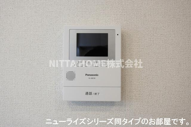 キング・ヒルズⅡのセキュリティ|【イメージ写真】TVインターホン付きで女性の方にも安心です＊