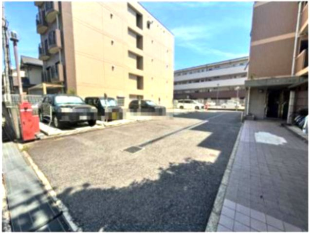 ニックあさひの駐車場