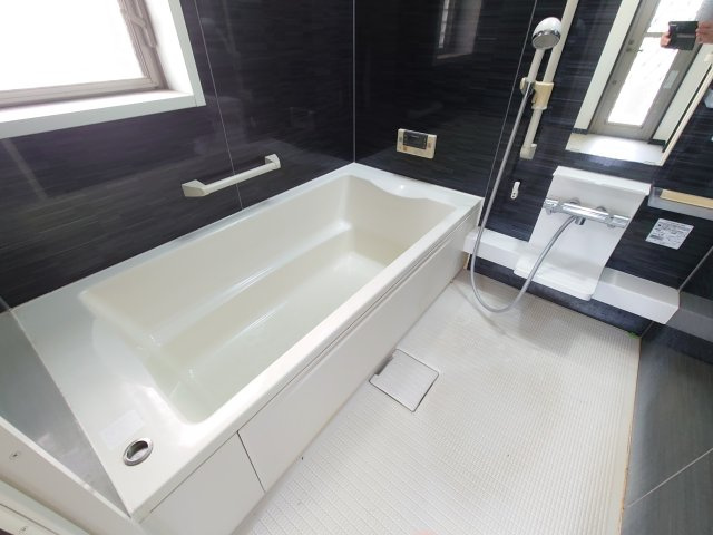 岩出市相谷・中古戸建・116091の浴室