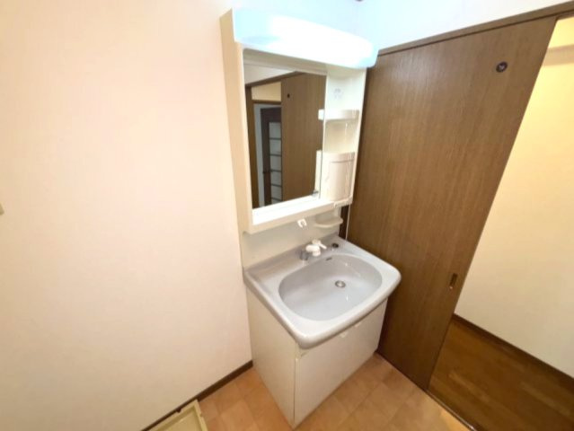 グレードタイム六甲の洗面所