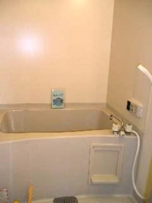 【浴室】 | アクシス　Ａ/Ｂ | ゆったり過ごせるお風呂です