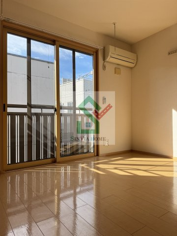 アンフラーゼの居間・リビング