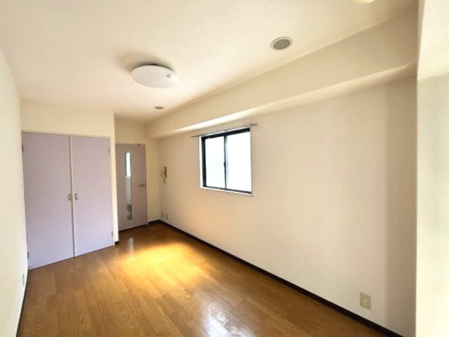 王子パークルームⅡの寝室