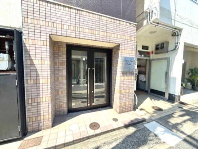 アンフィニジョア六甲のエントランス