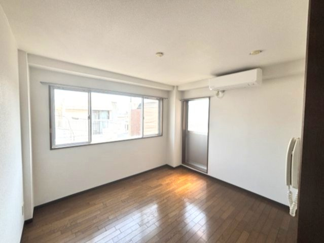 アンフィニジョア六甲の居間・リビング