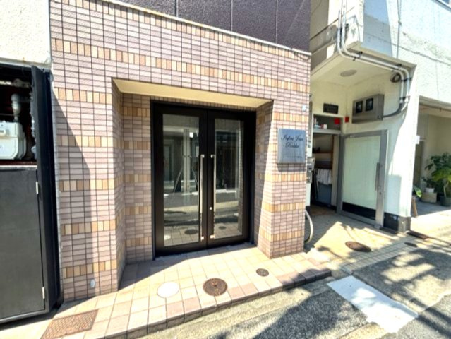 アンフィニジョア六甲のエントランス
