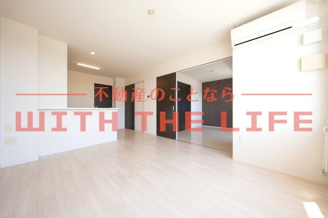 シャン・ドゥ・ポワロの居間・リビング|ゆったりとしたリビングです