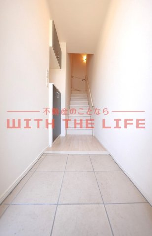 シャン・ドゥ・ポワロの玄関|落ち着いた玄関です