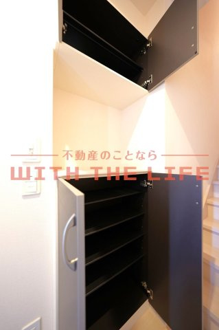 シャン・ドゥ・ポワロの収納|便利な収納スペースです