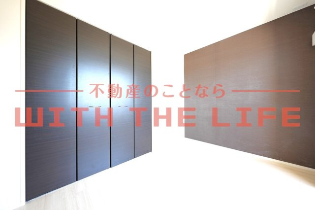 シャン・ドゥ・ポワロの洋室|個人の部屋や寝室として使える洋室です