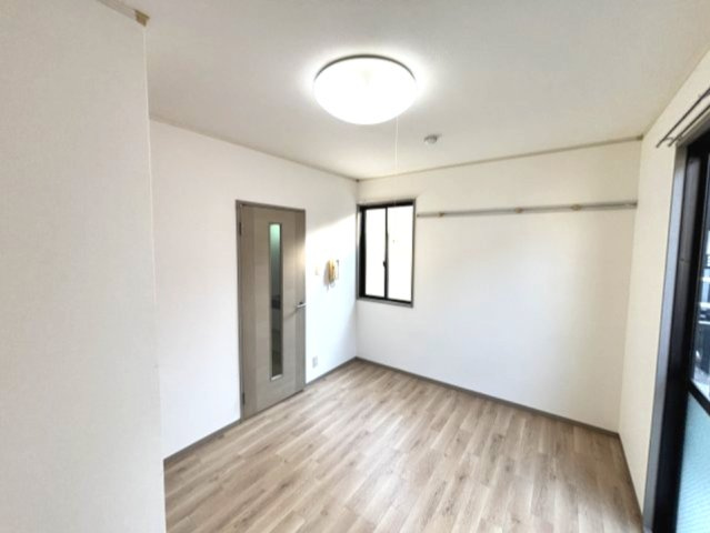 フローラルハイツ神前の居間・リビング