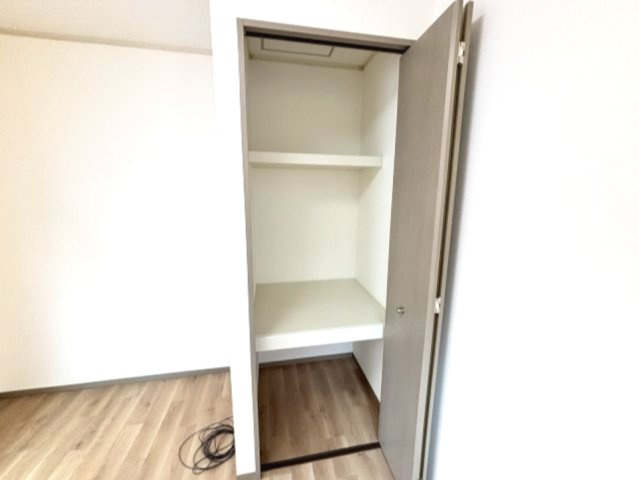 フローラルハイツ神前の収納