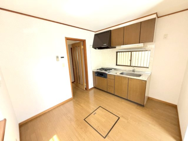友田町貸家の居間・リビング