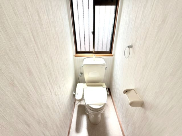 友田町貸家のトイレ