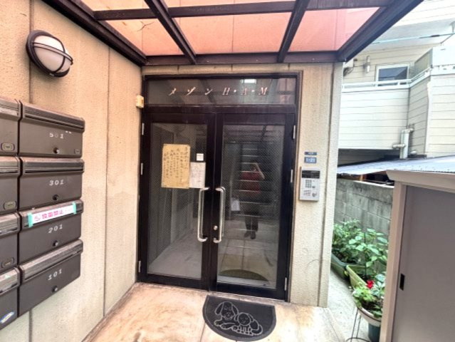 メゾンHAMのエントランス