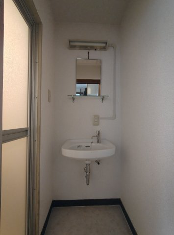 ランマンションの洗面所