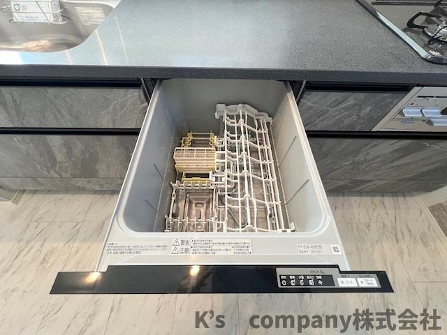 茅ヶ崎市松風台　新築戸建　A号棟のキッチン|食器洗い乾燥機付きで家事の時短に役立ちます☆